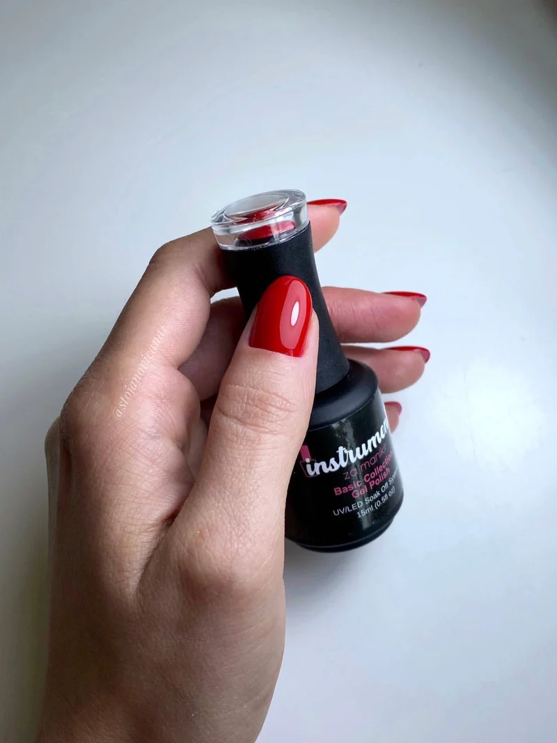 IZM Gel lak / Real red 002 - 15ml